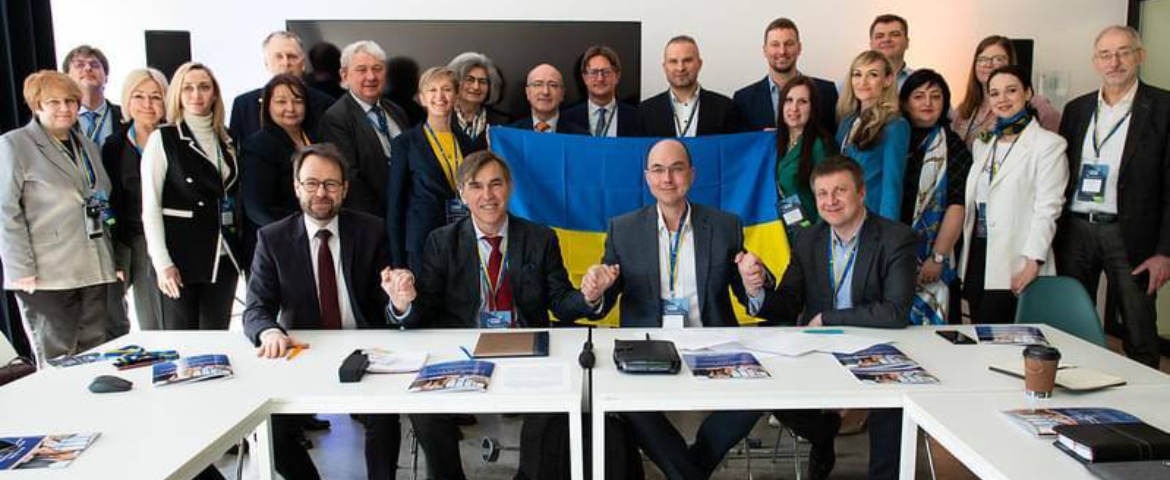 Поглиблення міжнародної співпраці в програмах відбудови країни